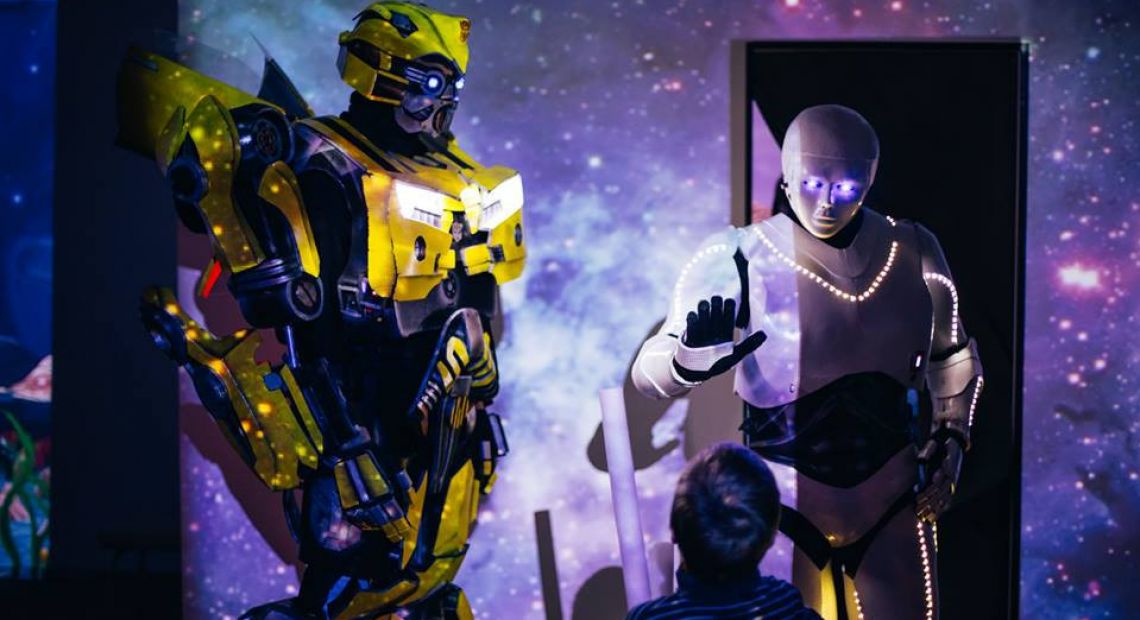 Robots multimedia center