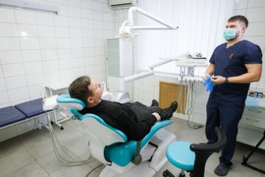 Man at the dentist's