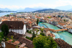 couple travelling switzerland