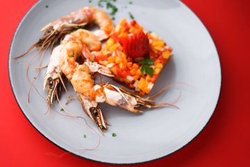 shrimps served with side dish