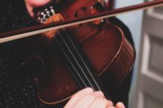 Man playing the violin