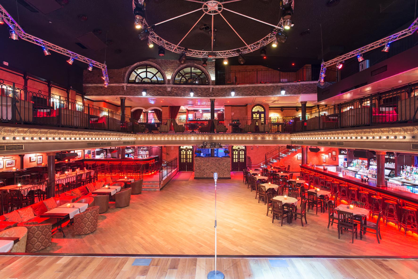 Large hall in Caribbean Club