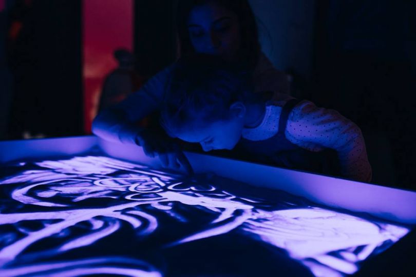 A light-sand table