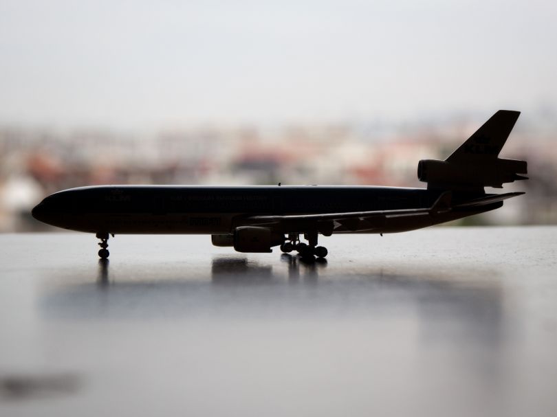 Toy airplane
