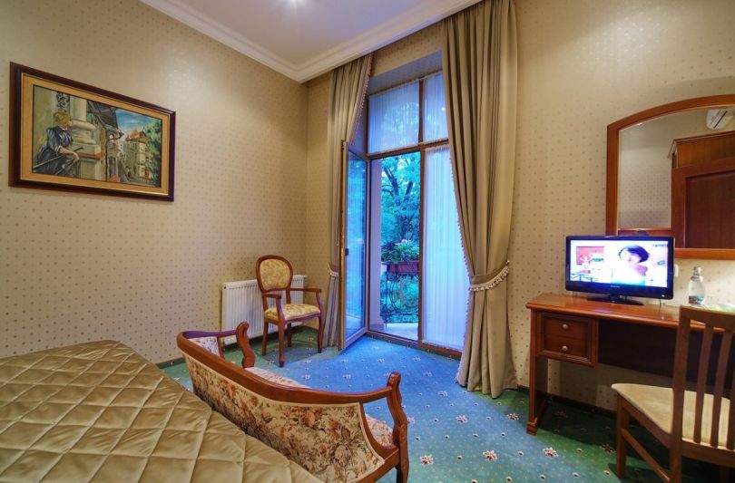 hotel suite with balcony