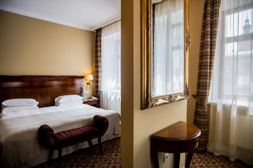 cozy hotel suit