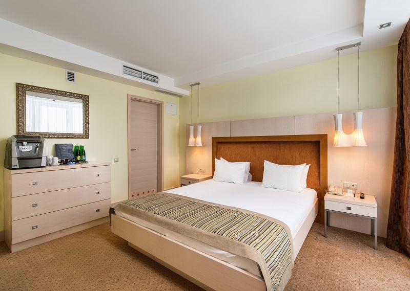 bedroom in hotel