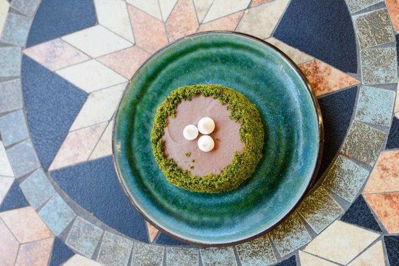 kyiv cake served in unusual way