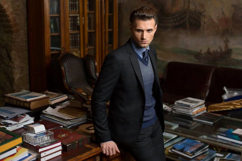 Man in a suit by Arber
