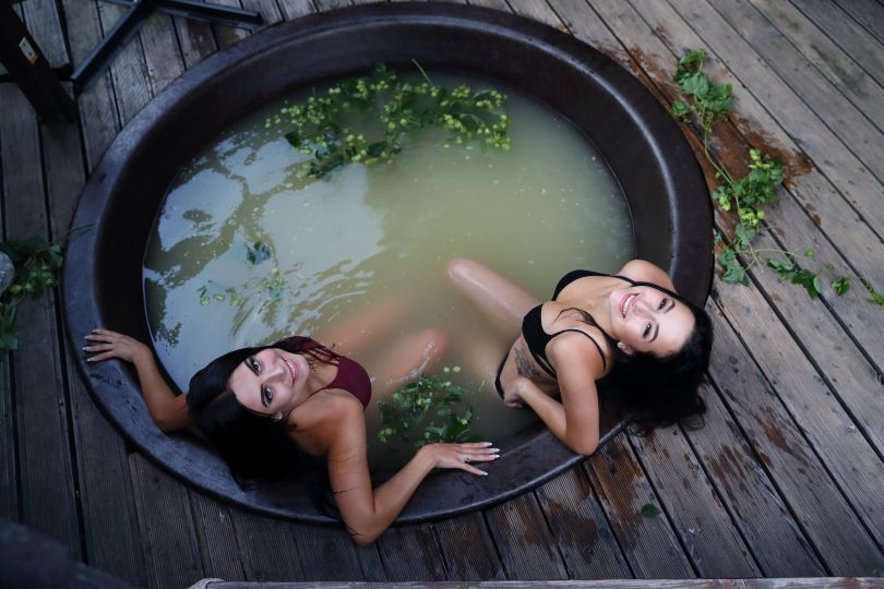 Hot jar spa "chan" in Bukovel