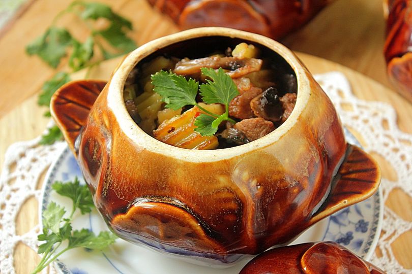 Ukrainian meat dish Pechenia