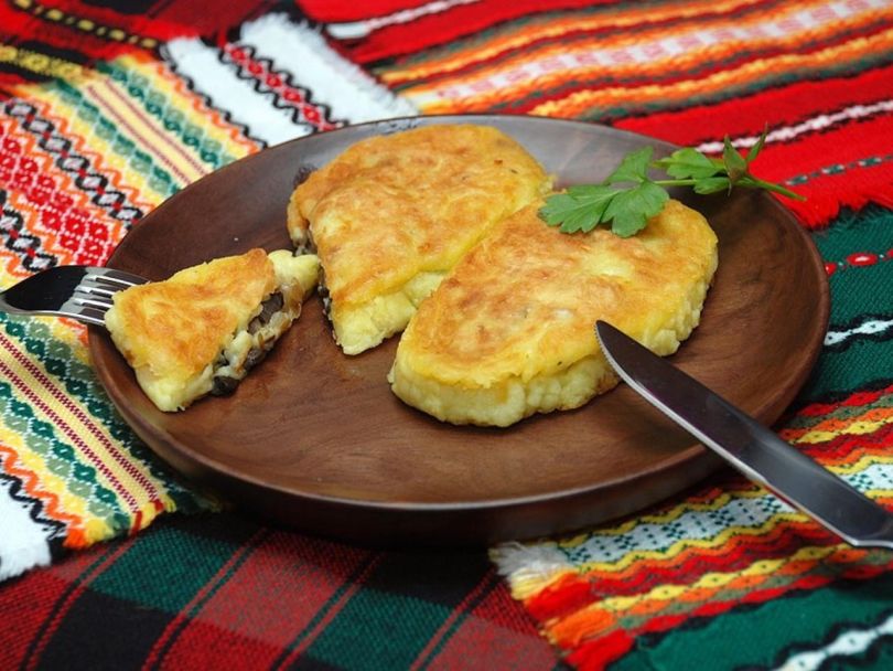 Ukrainian dish zrazy with mushrooms