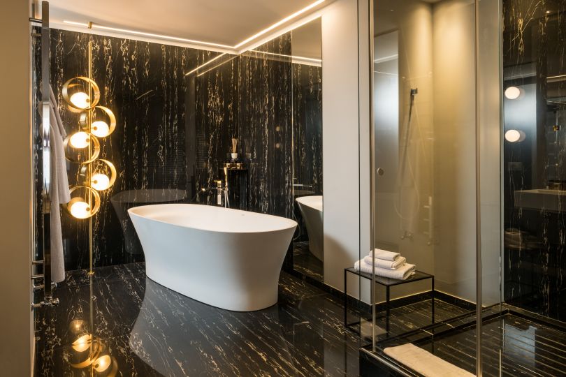 Bathroom in Il Decameron