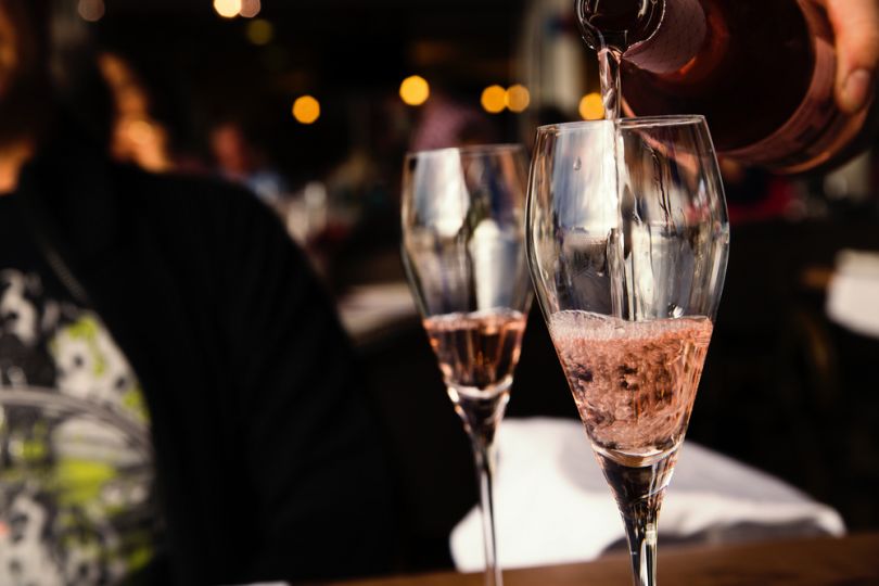 Ros&eacute; wine glasses