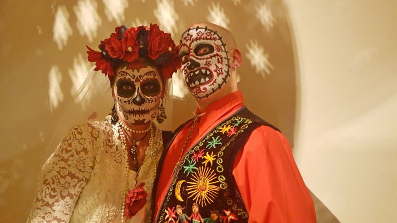 couple in halloween costumes