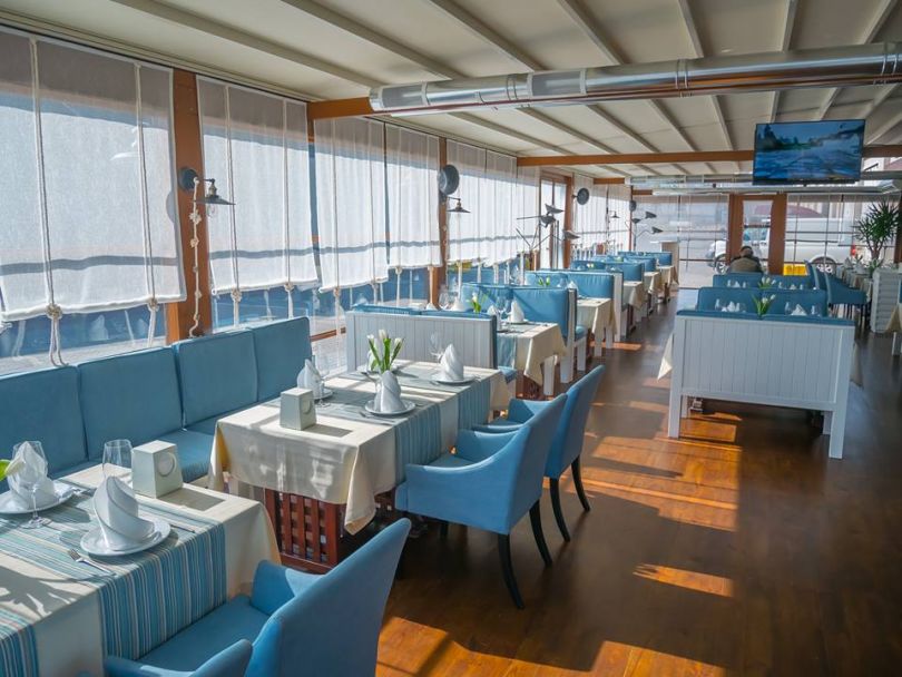 Di mare restaurant near the Black sea